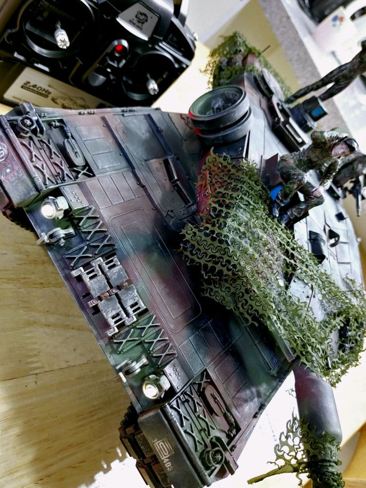 *각종교신가능*정밀도색RC카탱크(대형1/16헝롱7.0PRO버전)프라모델알씨카*독일레오파드2A6전차풀셋~바람에언덕에서 이미지