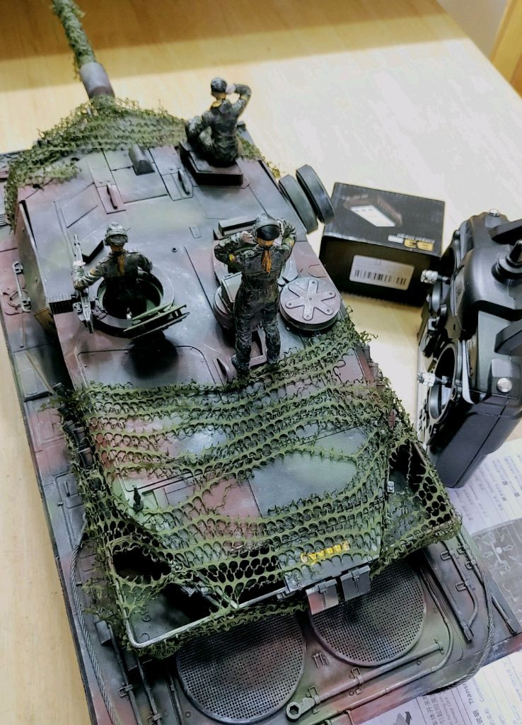 *각종교신가능*정밀도색RC카탱크(대형1/16헝롱7.0PRO버전)프라모델알씨카*독일레오파드2A6전차풀셋~바람에언덕에서 이미지