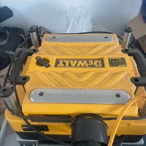 디월트 자동대패 이미지