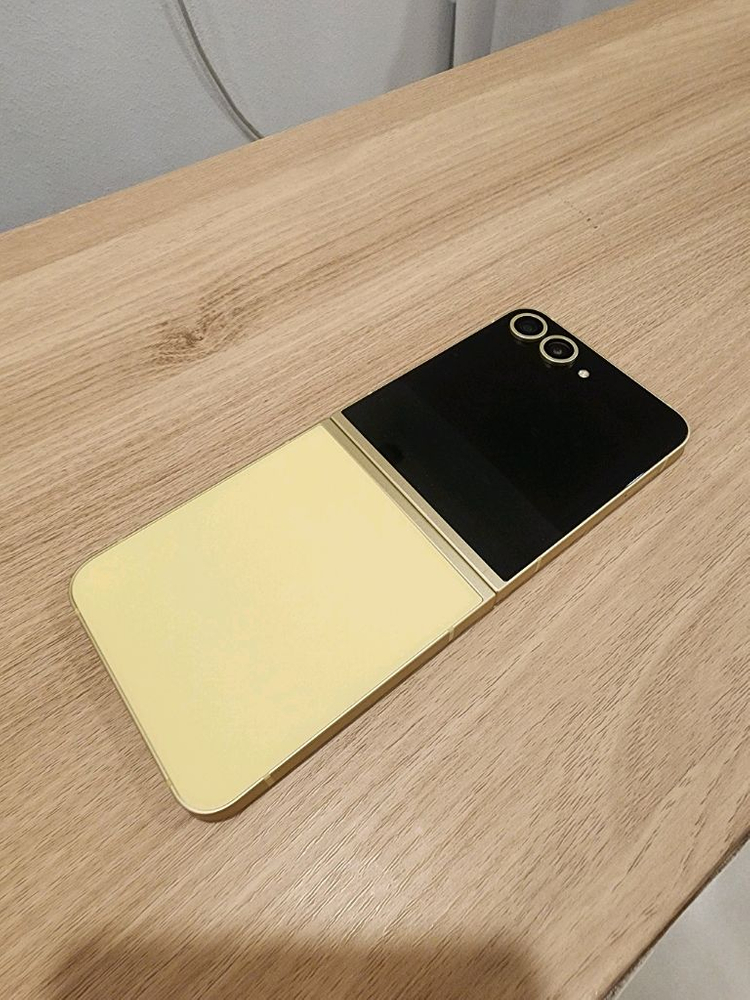 부산 갤럭시 z플립6 256GB 무상보증 1년 가능 서브폰 공기계 판매 이미지