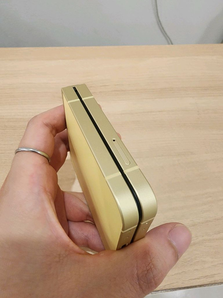 부산 갤럭시 z플립6 256GB 무상보증 1년 가능 서브폰 공기계 판매 이미지