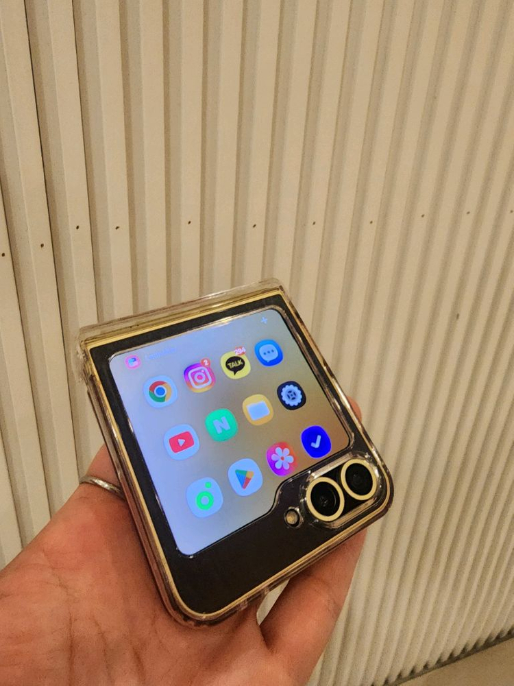 부산 갤럭시 z플립6 256GB 무상보증 1년 가능 서브폰 공기계 판매 이미지