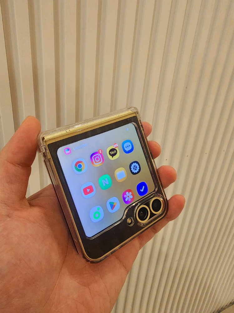 부산 갤럭시 z플립6 256GB 무상보증 1년 가능 서브폰 공기계 판매 이미지