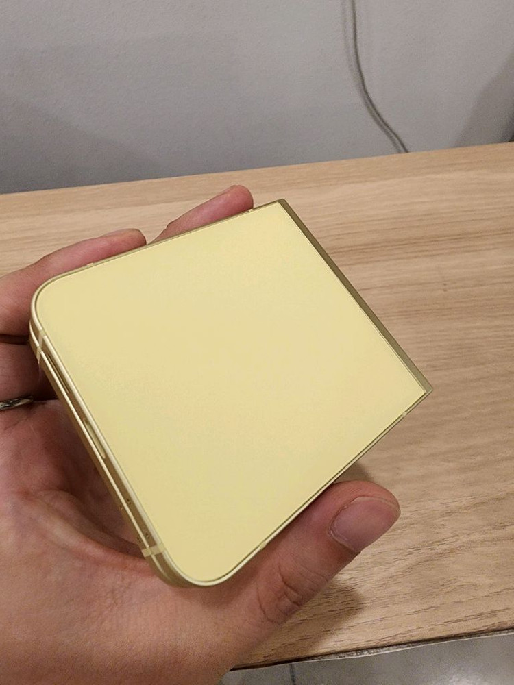 부산 갤럭시 z플립6 256GB 무상보증 1년 가능 서브폰 공기계 판매 이미지