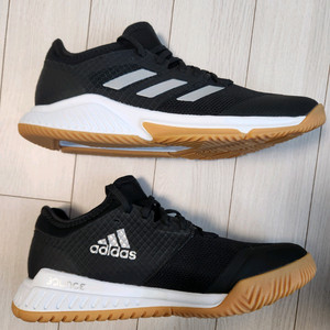 새상품) 아디다스 배드민턴화 코트 팀 바운스 EF2642 사이즈275헬스장에서 신으려고 구매했다 신을 일이 없어 내 이미지