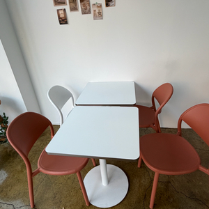 카페테이블 의자 세트 이미지