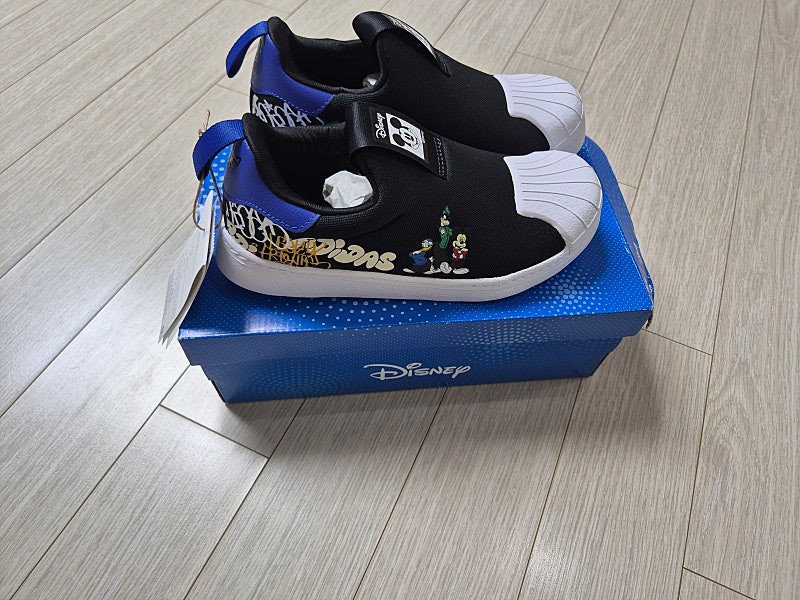 정가 99,000원 새제품 아디다스 키즈 슈퍼스타 360 끈없는 신고벗기 편한 4계절운동화 사이즈 210. 이미지