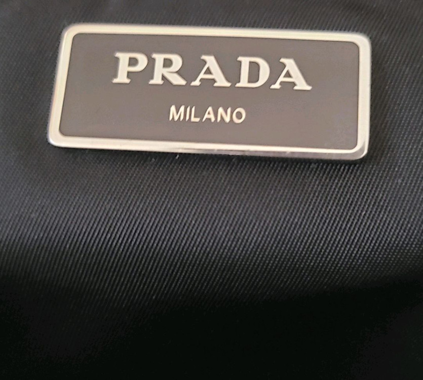 프라다 바이커백 라지 크로스백메신저백숄더백명품가방힙색벨트백팩 구찌루이비통발렌시아가보테가디올셀린느에르메스생로랑 이미지