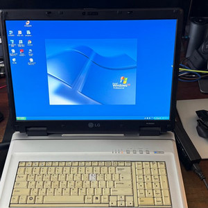 LG Xnote S900 19인치 레트로 노트북 이미지