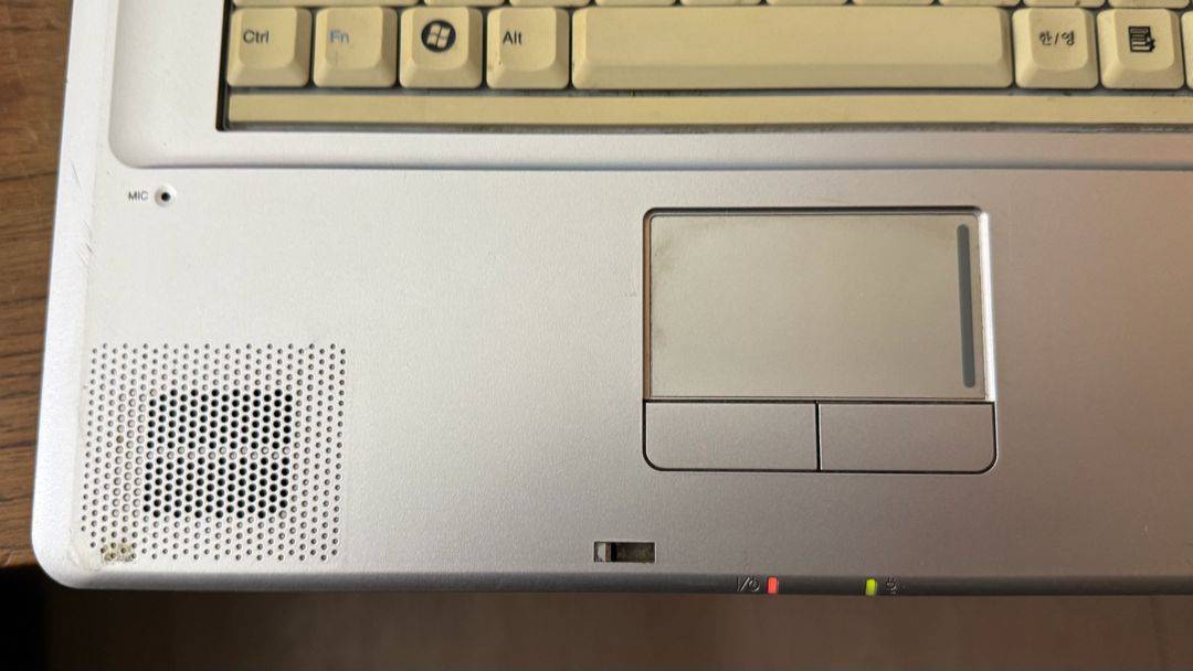 LG Xnote S900 19인치 레트로 노트북 이미지