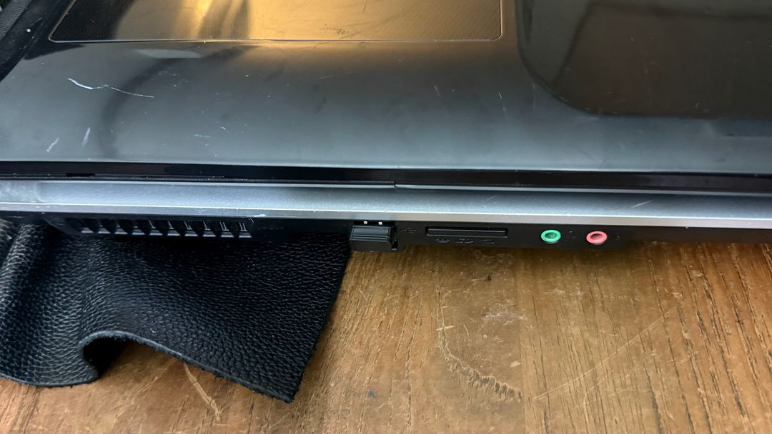 LG Xnote S900 19인치 레트로 노트북 이미지