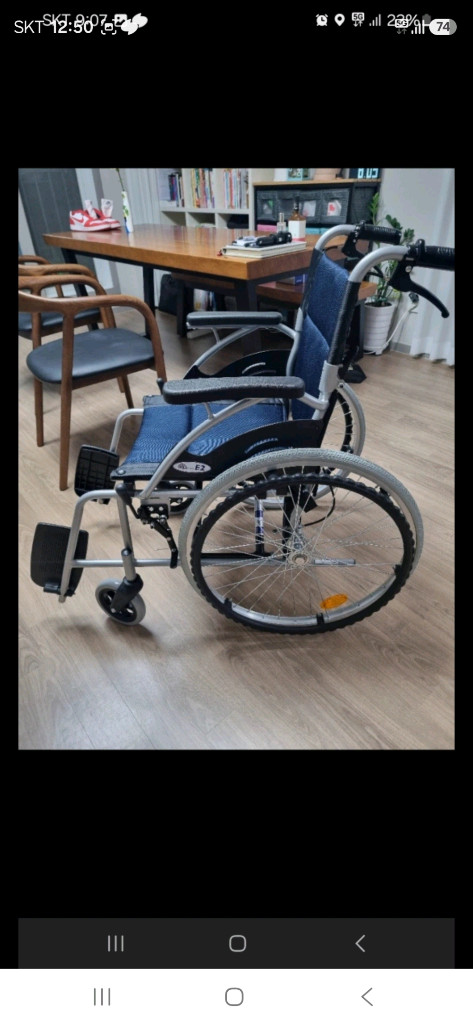 휠체어 새것 이미지