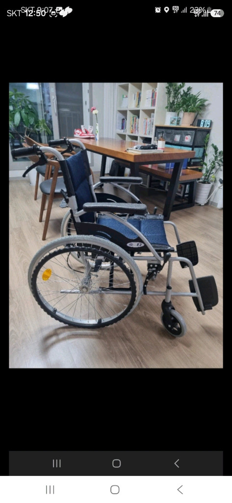 휠체어 새것 이미지