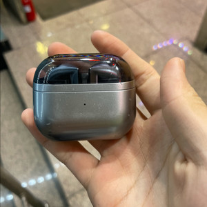 갤럭시 버즈3 실버 기능상 문제 없음 이미지