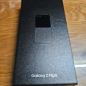 갤럭시 Z Flip5 블랙 색상 512GB 모델 판매합니다. 이미지