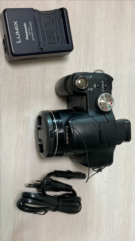 파나소닉 루믹스 DMC-FZ28 디지털 카메라 이미지