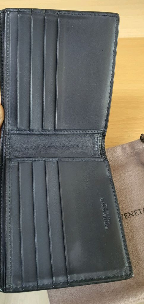 보테가베네타 반지갑/지갑 정품A급(감정O)구찌프라다루이비통디올고야드샤넬셀린느보테가생로랑발렌시아가버버리가방 이미지