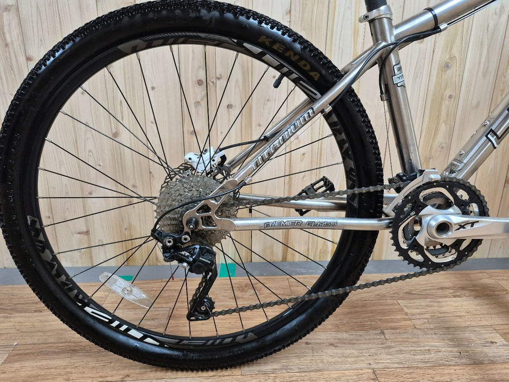 룩손 S-클래스(LUXON S-CLASS) 티타늄 27.5 인치 MTB 자전거 이미지