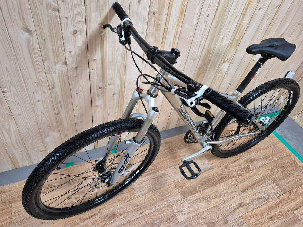 룩손 S-클래스(LUXON S-CLASS) 티타늄 27.5 인치 MTB 자전거 이미지