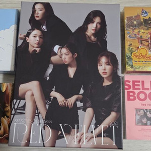 레드벨벳 일괄판매(앨범/시즌그리팅/한정판 교통카드 패키지/굿즈) 이미지