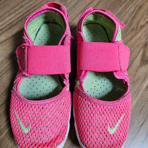 나이키 키즈에어리프트 이미지