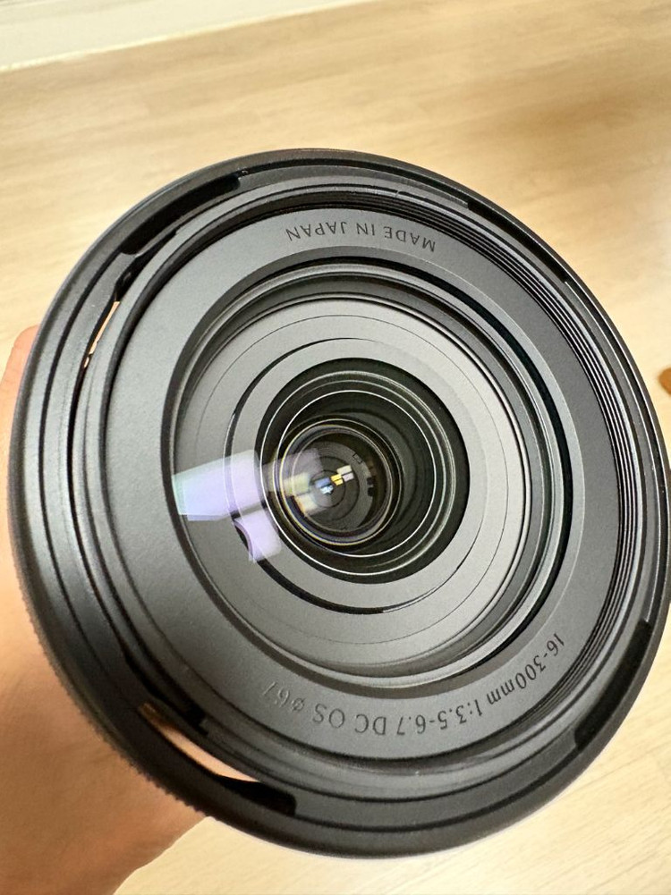 시그마 16-300mm 소니 마운트 렌즈 이미지