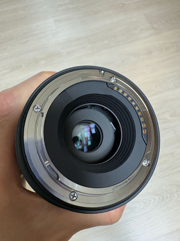 시그마 16-300mm 소니 마운트 렌즈 이미지