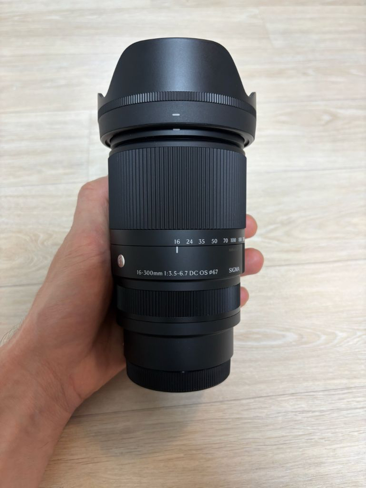 시그마 16-300mm 소니 마운트 렌즈 이미지