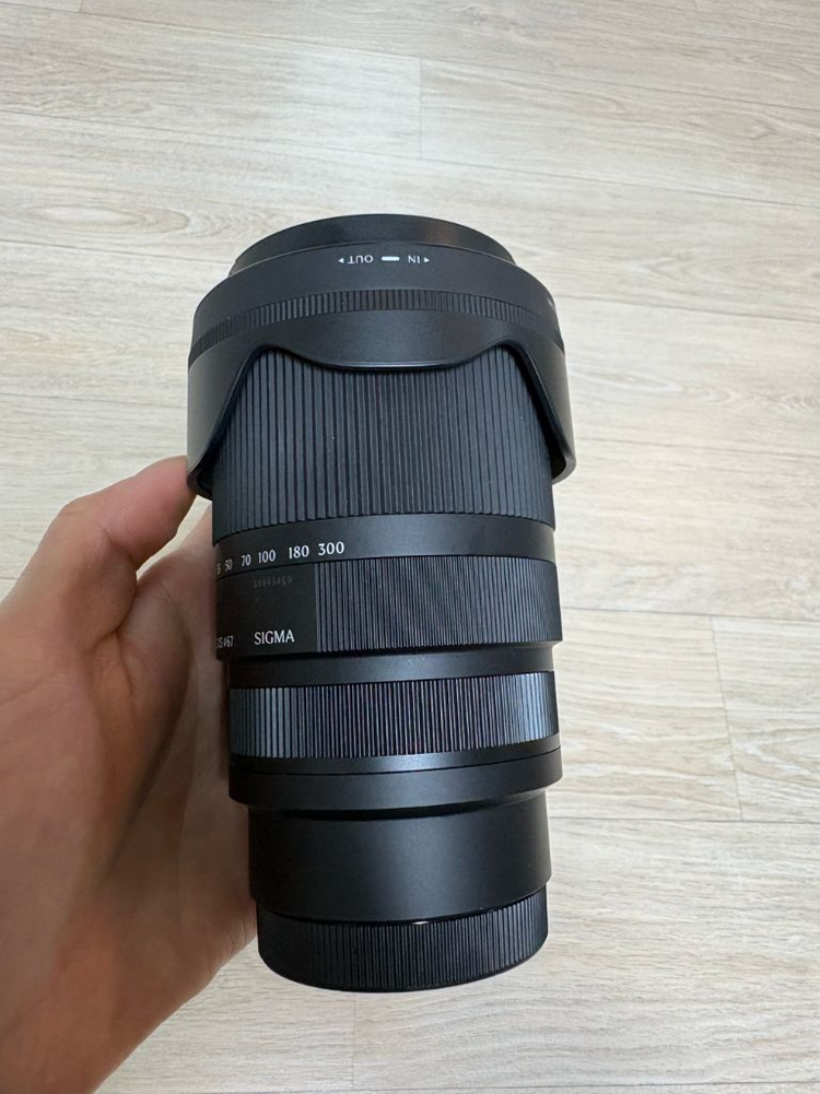 시그마 16-300mm 소니 마운트 렌즈 이미지