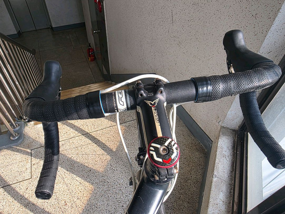 펠트 F75 로드 자전거 105 구동계 51 사이즈 팝니다 이미지