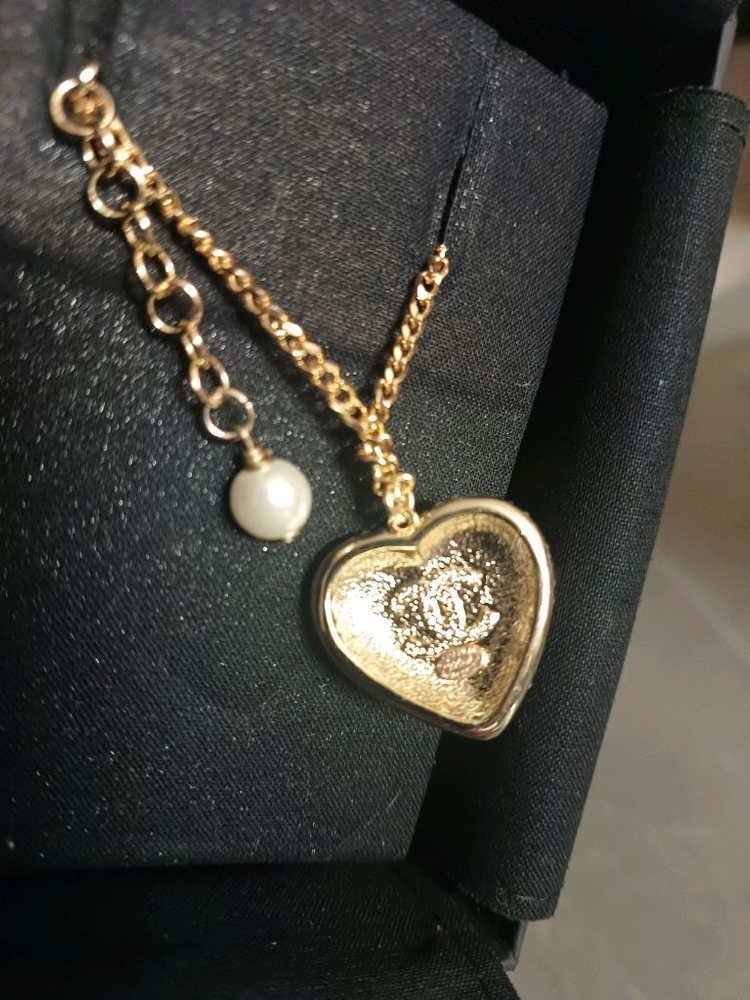 샤넬 업사이클링 목걸이 이미지