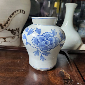 청화백자 목단문준(충) 이미지