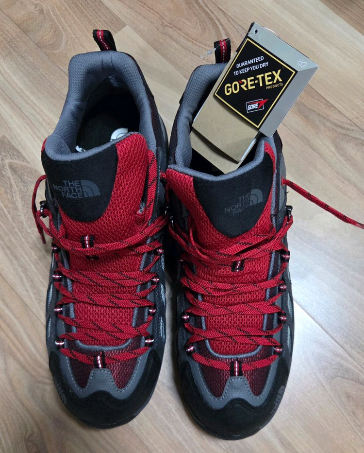 [정품 새제품] 노스페이스 남성 고어텍스 등산화 팝니다. 이미지