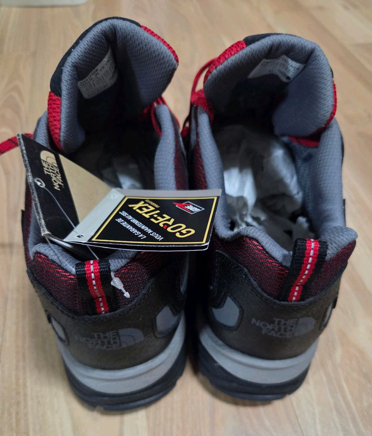 [정품 새제품] 노스페이스 남성 고어텍스 등산화 팝니다. 이미지