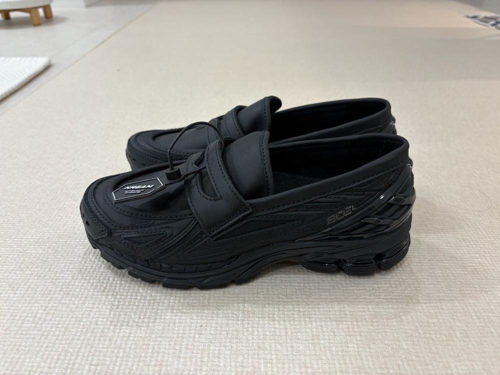 뉴발란스 페니 로퍼 구동화 U1906LBN 240 이미지