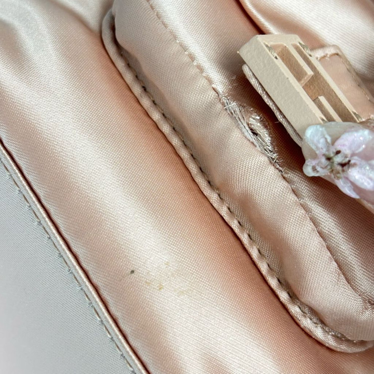 펜디 바게트백 미니 버킷백 패딩백. 몬트레조 이미지