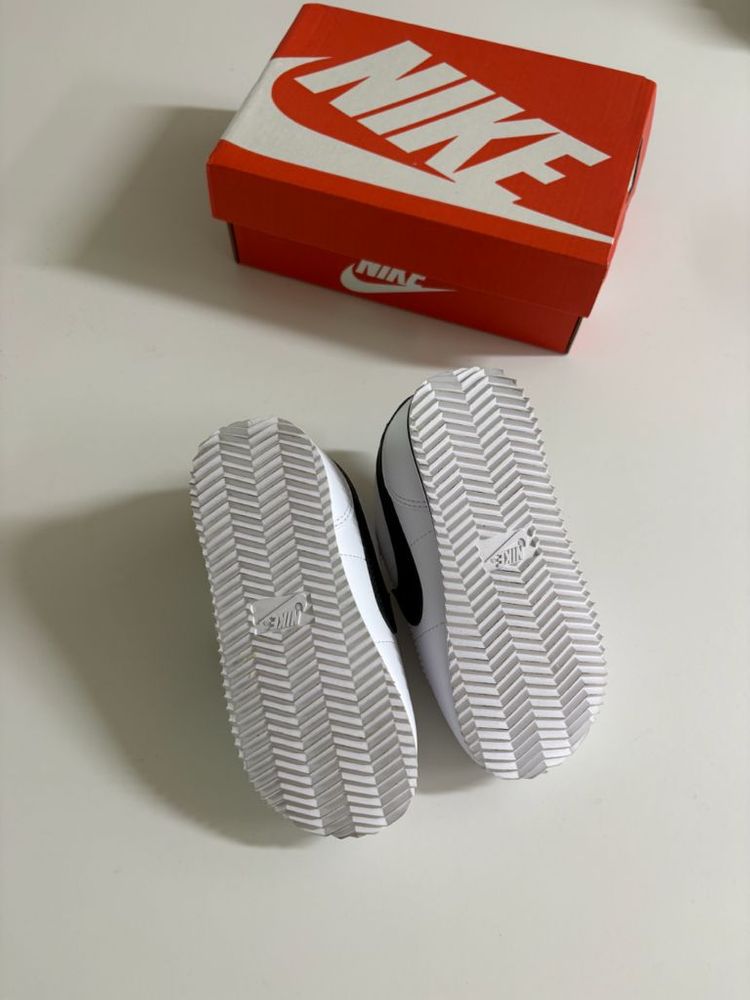 나이키 키즈 코르테즈 150사이즈 (거의 새상품) 이미지