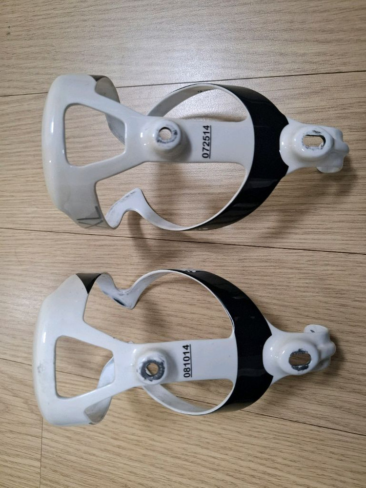 본트레거 RXL 카본 물통케이지 이미지