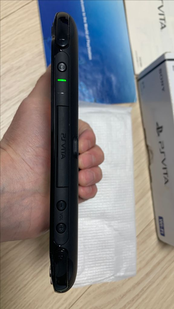 소니 PS Vita 2세대 비타 2세대 블랙 컬러 팝니다. 이미지