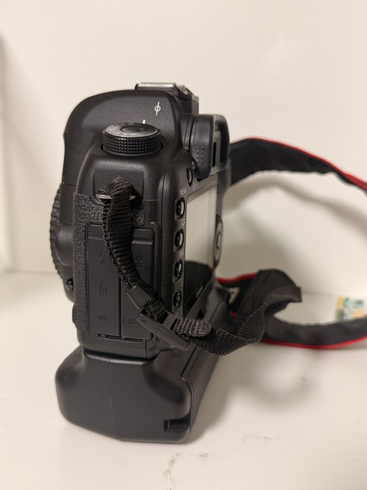 캐논 EOS 5D Mark II 캐논+BG E6 일괄 판매 합니다 이미지