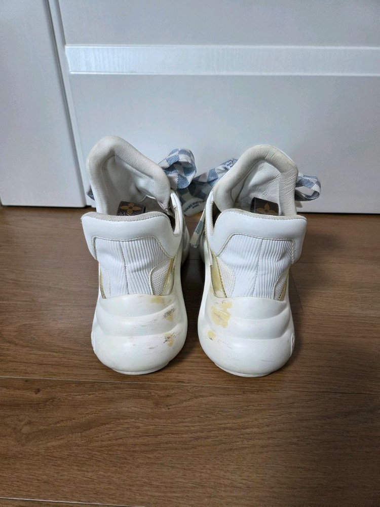 루이비통 아치라이트 체크 리본 스니커즈 이미지