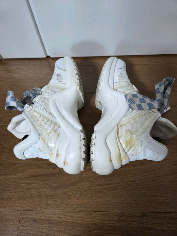 루이비통 아치라이트 체크 리본 스니커즈 이미지