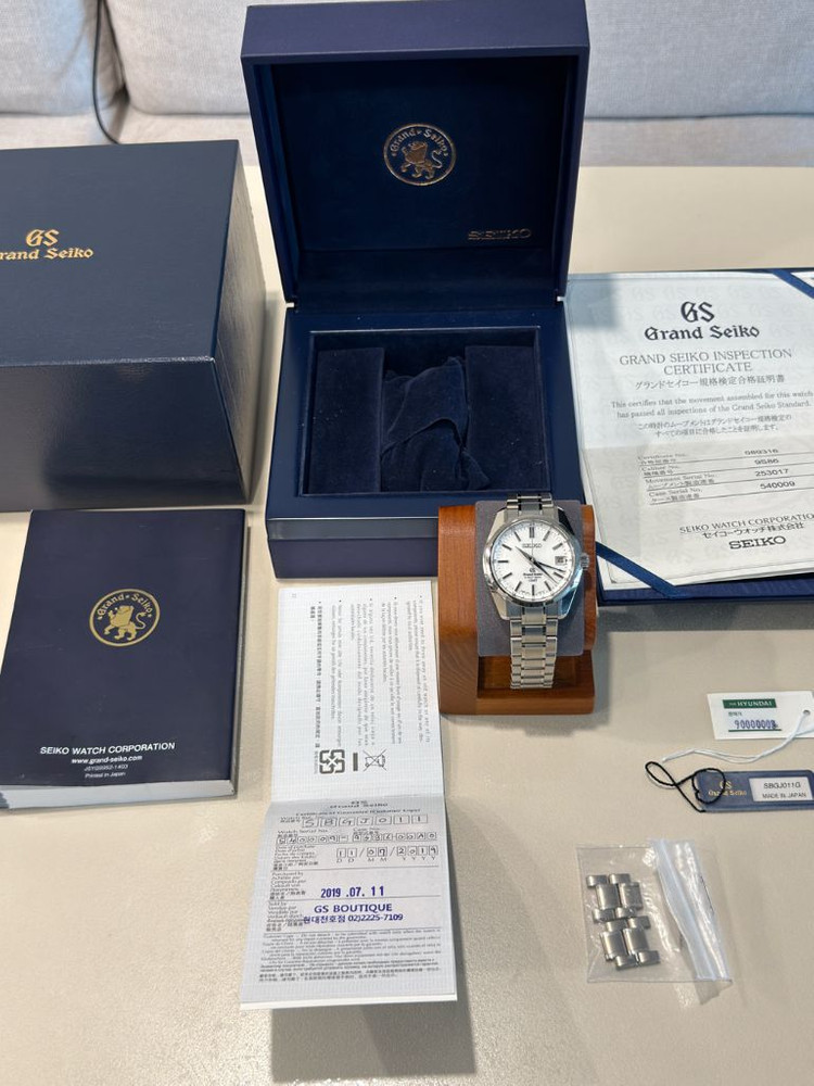 그랜드세이코 SBGJ011 (하이비트 GMT) 티타늄 판매합니다. 이미지
