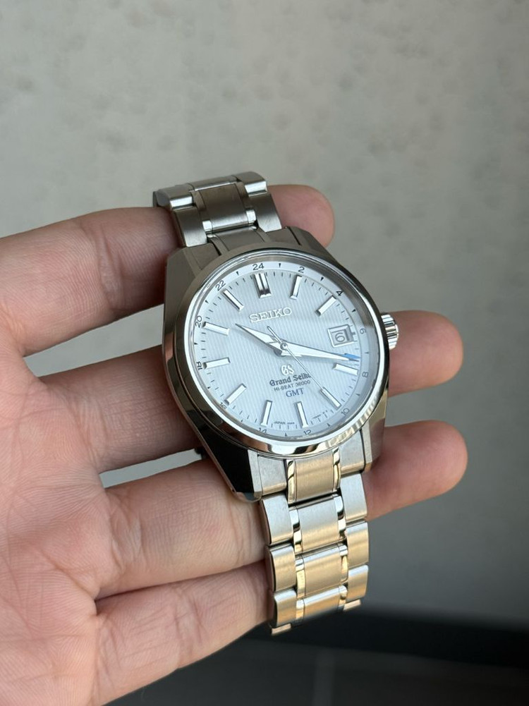 그랜드세이코 SBGJ011 (하이비트 GMT) 티타늄 판매합니다. 이미지