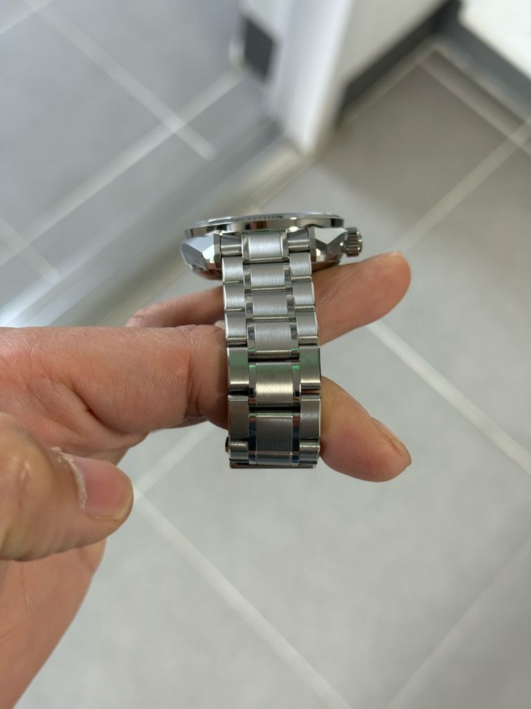 그랜드세이코 SBGJ011 (하이비트 GMT) 티타늄 판매합니다. 이미지