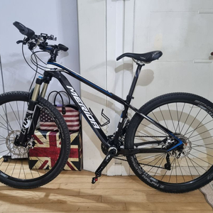 메리다 빅7 XT 카본MTB 자전거 이미지