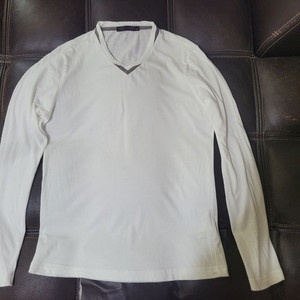 지이크(SIEG) M 흰색 브이넥 긴팔티셔츠 (주)신원(지오지아 엠비오 티아이포맨 커스텀멜로우) 이미지