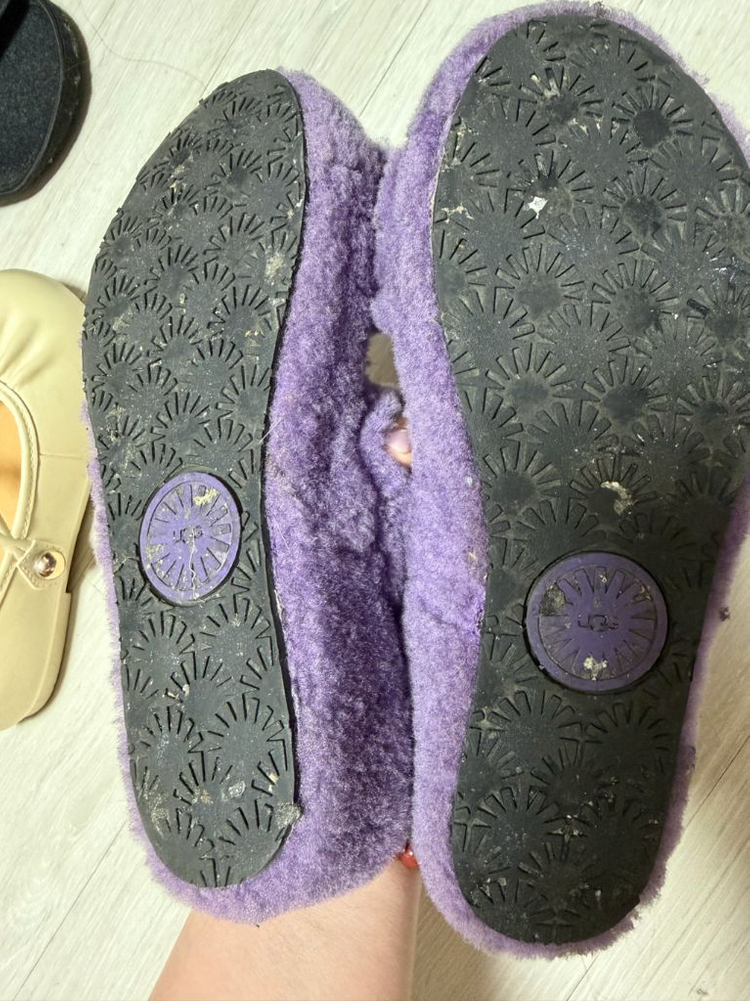UGG 어그 털슬리퍼 보라색 225-230 이미지