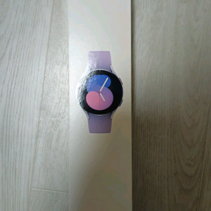 갤럭시 워치5 40mm 실버 판매합니다 이미지