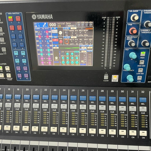 Yamaha LS9-32 디지털 믹서 32ch / 16Mix·8Matrix / USB 레코더 / 라이브·교회·공연 이미지
